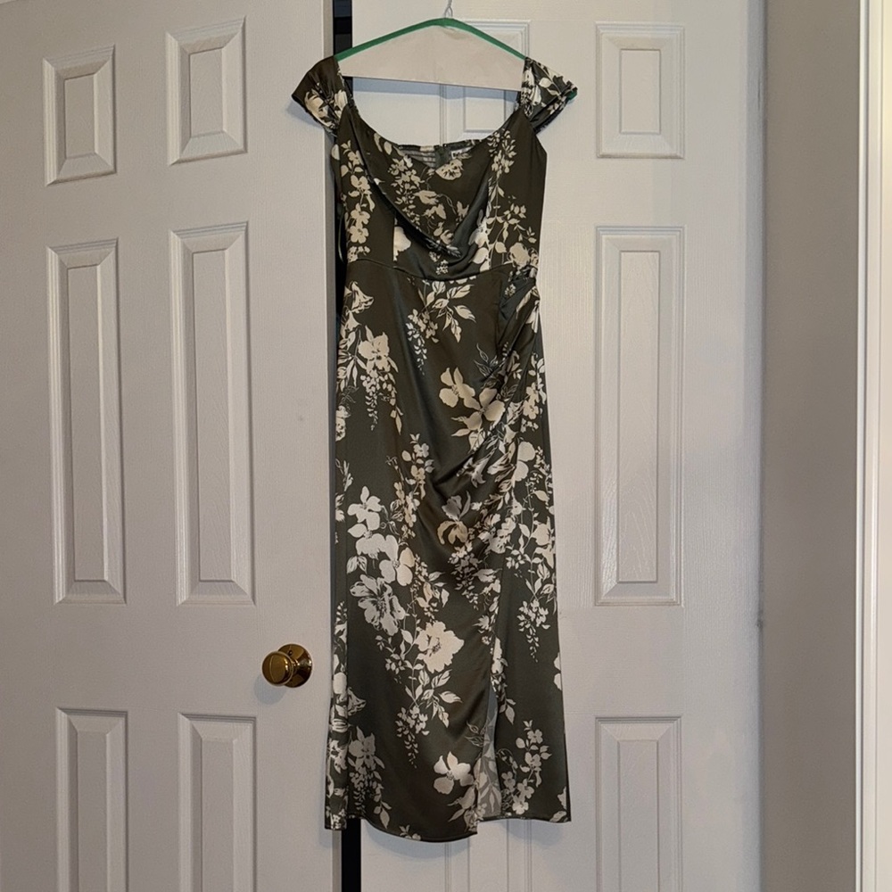 Reformation Green and White Off-Shoulder Sleeveless Midi Dress